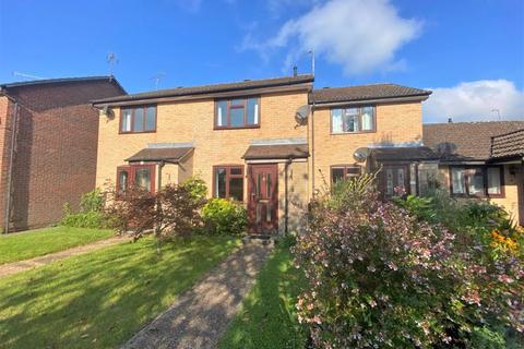 2 bedroom terraced house to rent, Stanton Close, Cranleigh