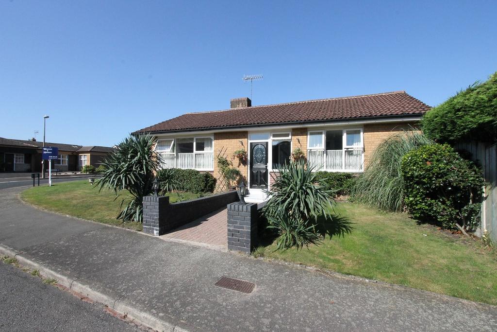 Links Drive, Norton, Stourbridge, DY8 3 bed detached bungalow £525,000