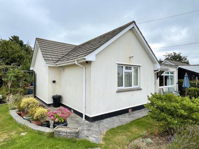 Bodmin Road, Truro 2 bed detached bungalow £360,000