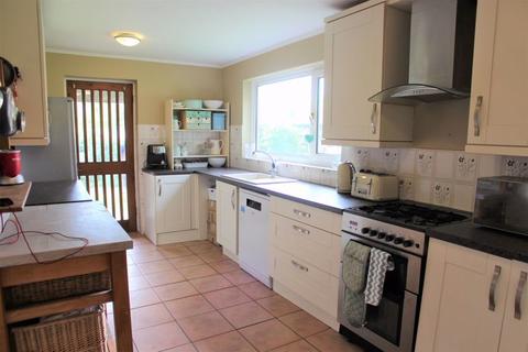 4 Lodge Close, Wateringbury, Maidstone, ME18 5PB