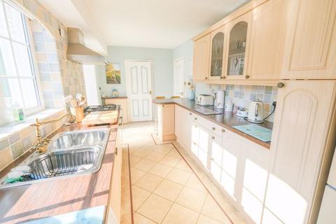 1 Kingscroft Close, Sutton Coldfield, B74 2HJ