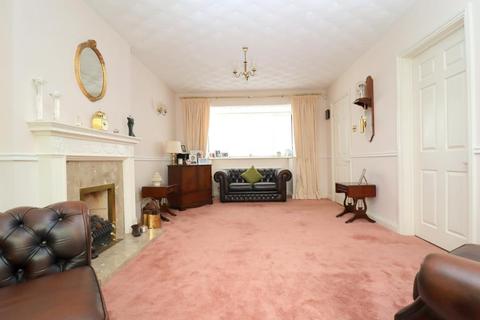 17 Lippitts Hill, Luton, LU2 7YN