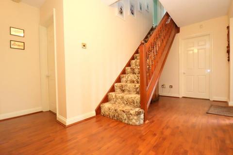 17 Lippitts Hill, Luton, LU2 7YN