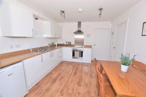16 Edgehill Park, Wirral, CH46 6BD