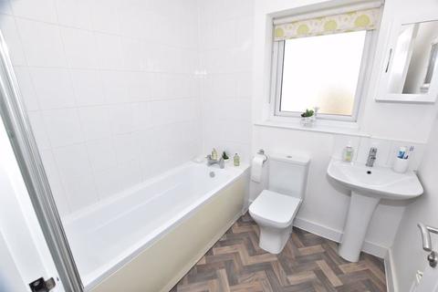 16 Edgehill Park, Wirral, CH46 6BD