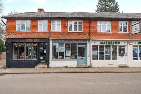 Shop to rent, Crossways Road, Grayshott