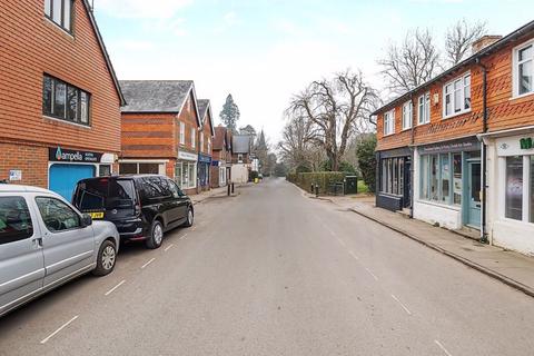 Shop to rent, Crossways Road, Grayshott