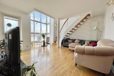 3 bedroom apartment to rent, Queen Of Denmark Court, SE16 - INCLUSIVE OF BILLS