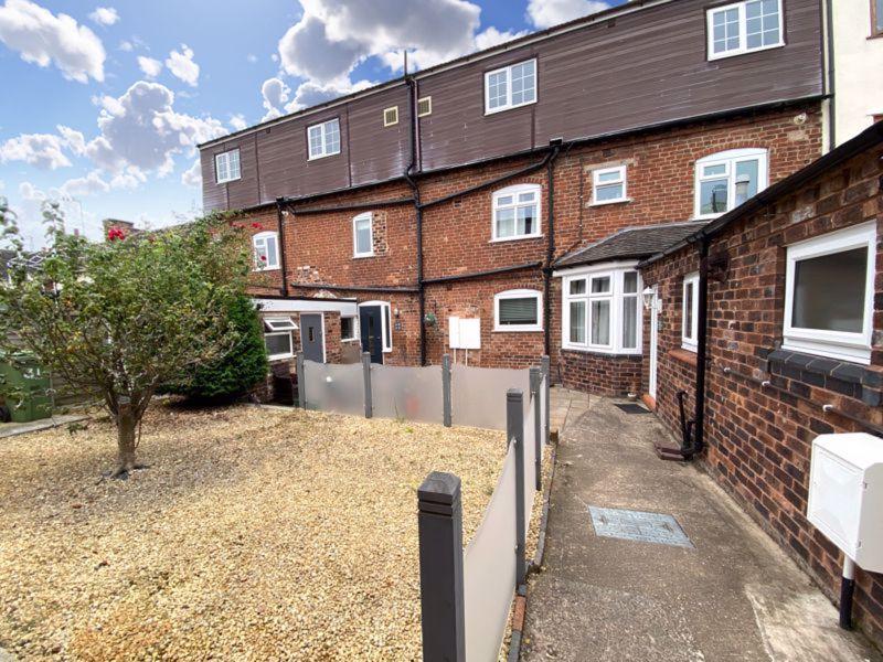 Oulton Road, Stone 1 bed apartment for sale £100,000