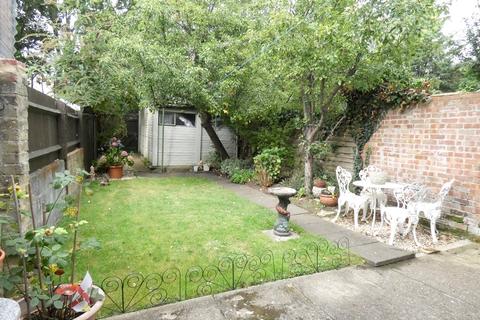 72 Studland Road, London, W7 3QX