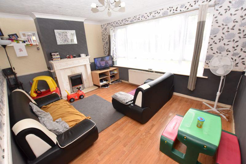 Southend Road, StanfordLeHope 2 bed ground floor flat for sale £160,000