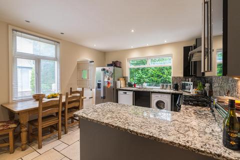 4 Wye Grove, Buxton, SK17 9AJ