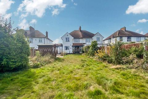 42 Arundel Gardens, Westcliff-on-sea, SS0 0BJ