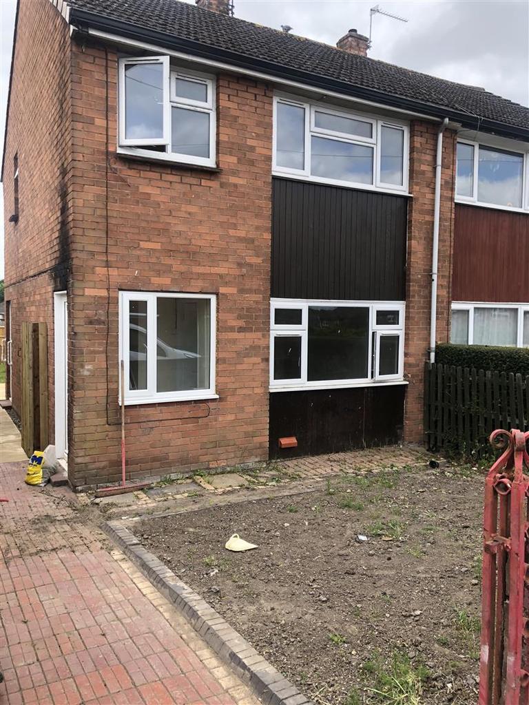 Springhill Crescent, Madeley, Telford 3 bed semidetached house £695