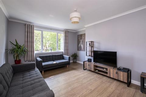 16 Lochiel Road, Inverlochy, Fort William, PH33 6NT