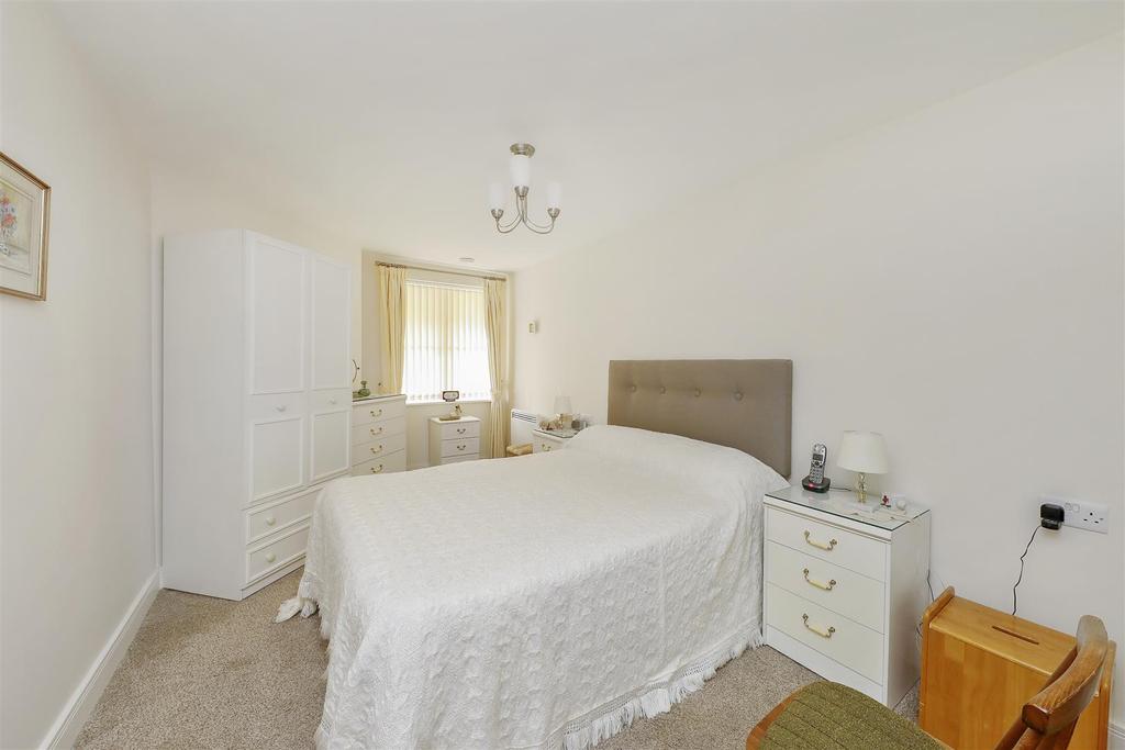 Bedroom .jpg