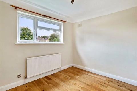 103 Meadowview Road, London, SE6 3NJ