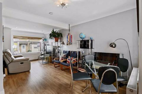 9 Elderton Road, London, SE26 4EY
