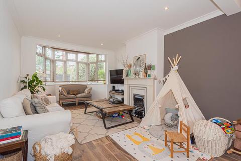 39 Fairford Gardens, Worcester Park, KT4 7BH