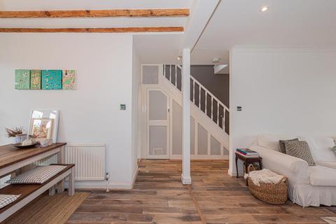 39 Fairford Gardens, Worcester Park, KT4 7BH