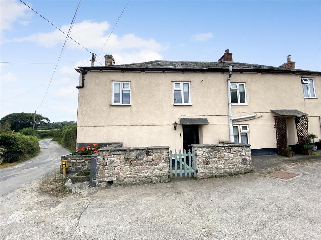 Tregullon, Bodmin, PL31 4 bed cottage £950 pcm (£219 pw)