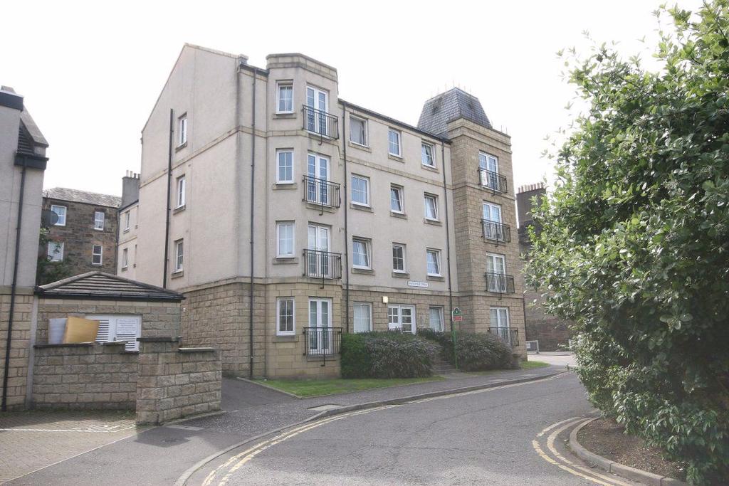 Springfield Street, Edinburgh 2 bed flat £995 pcm (£230 pw)