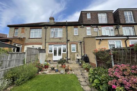 107 Cherrydown Avenue, London, E4 8DT
