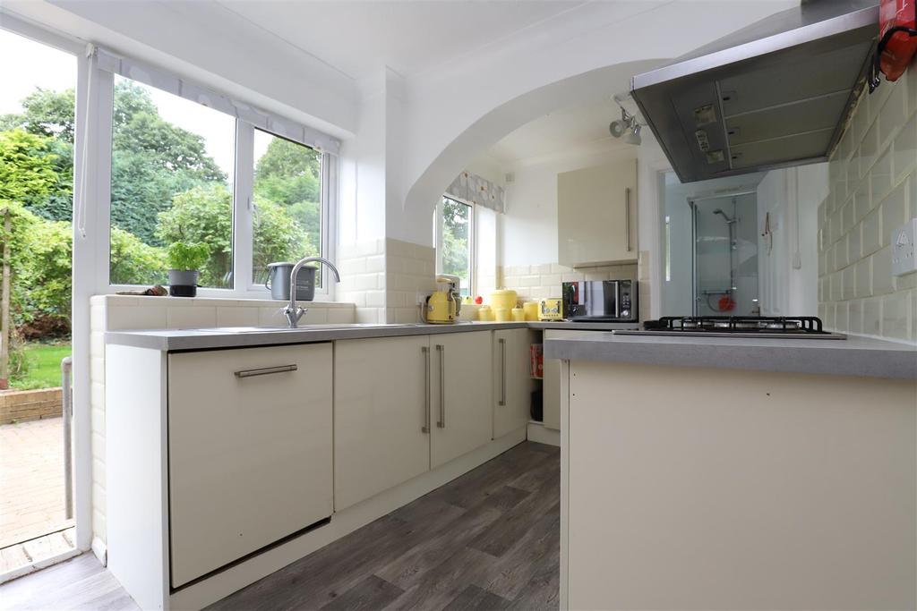 Charlbury Close, Maidstone 5 bed semidetached house £425,000