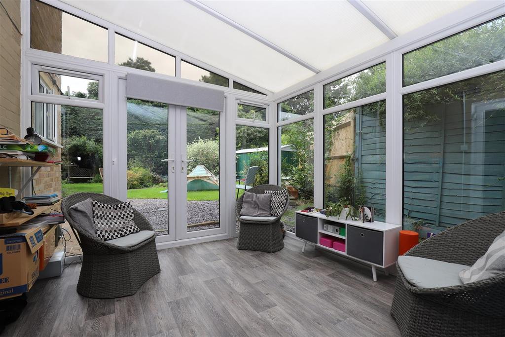 Charlbury Close, Maidstone 5 bed semidetached house £425,000