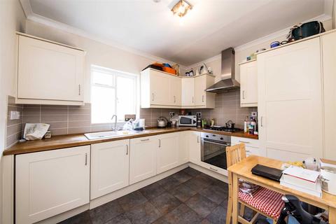 2c Cotleigh Road, London, NW6 2NP
