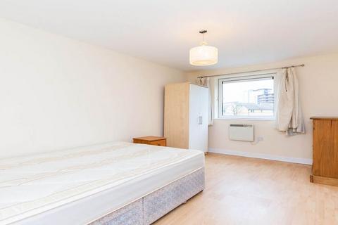 2 bedroom flat to rent, N7