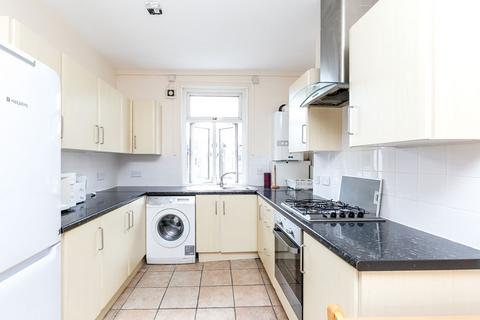 3 bedroom flat to rent, N7