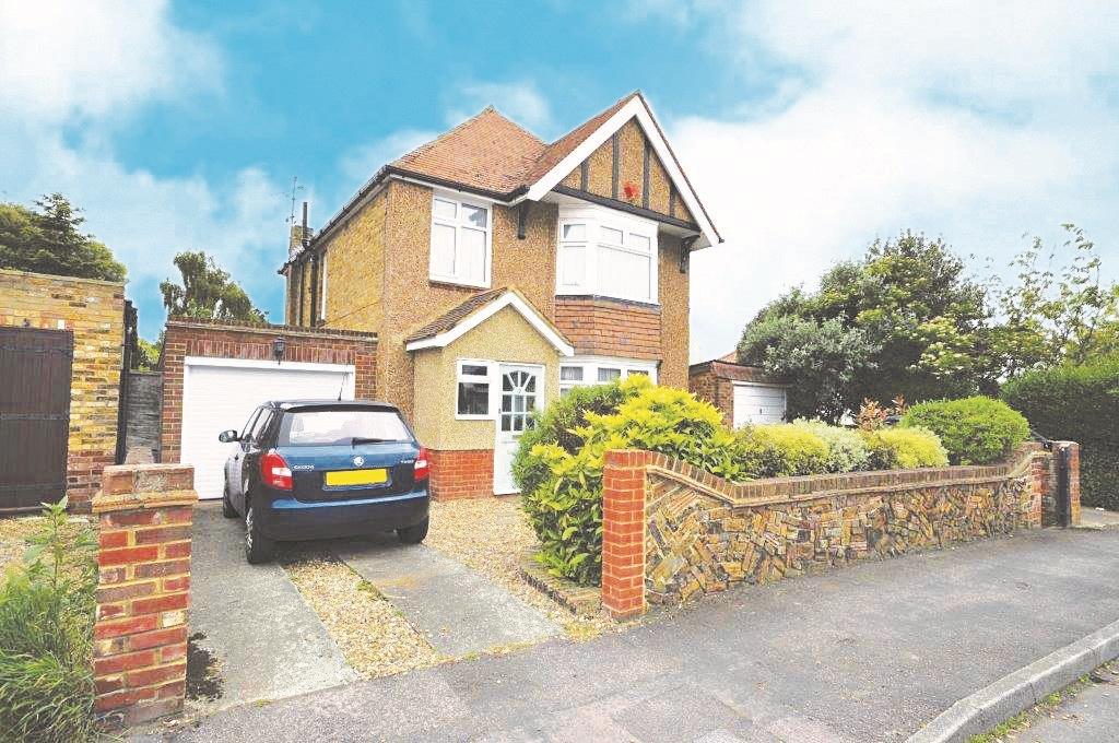 Grange Road Broadstairs CT10 3 bed detached house £1,400 pcm (£323 pw)