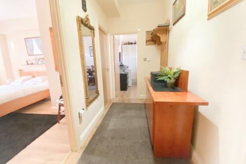 2 bedroom apartment to rent - 87a High Street, London, SE25