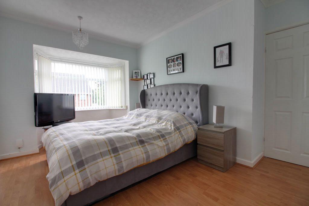 Bedroom 1 (Double)