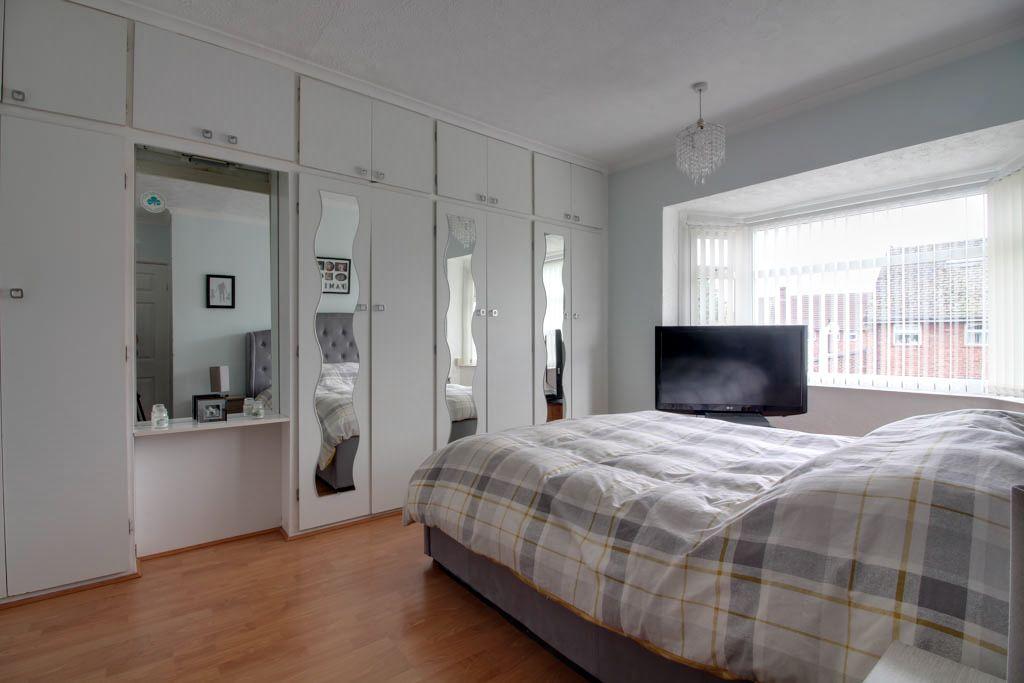Bedroom 1 (Double)