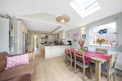 48 Clifton Road, Kingston Upon Thames, KT2 6PJ