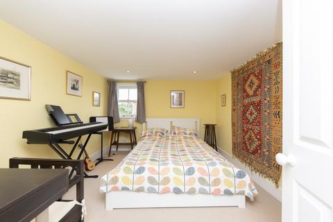 48 Clifton Road, Kingston Upon Thames, KT2 6PJ