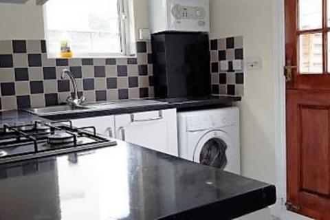 2 bedroom flat to rent, Stanhope Gardens, London