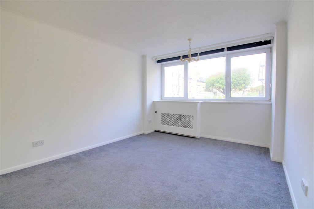 Bedroom 2 (Double)