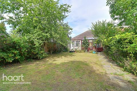 72 Kensington Drive, Woodford Green, IG8 8LN