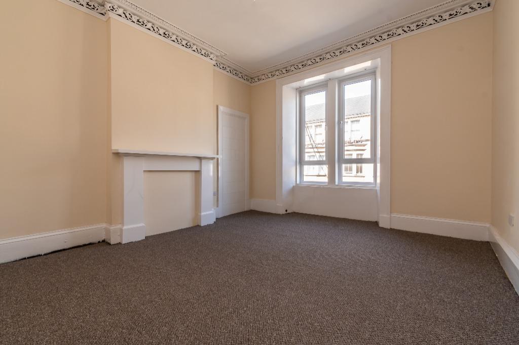 West End Park Street, Flat 2/1... 2 bed flat £189,000