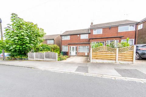 3 bedroom semi-detached house to rent, Birchfield Avenue, Leeds