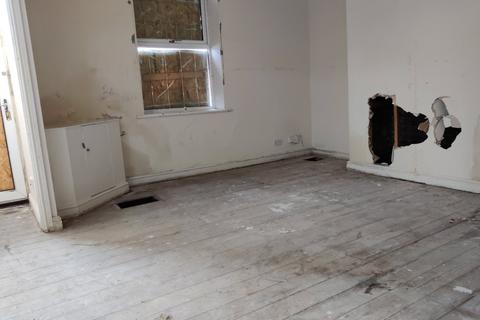 31 Randolph Street, Oldham, OL8 3SR