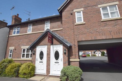 2 bedroom flat to rent, Oulton Road, Stone, ST15