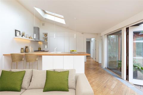 1 Forest Road, Richmond, TW9 3BY