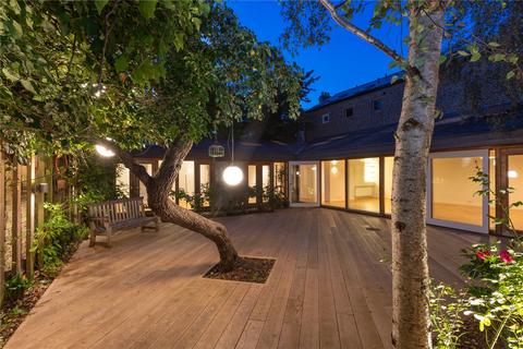 1 Forest Road, Richmond, TW9 3BY