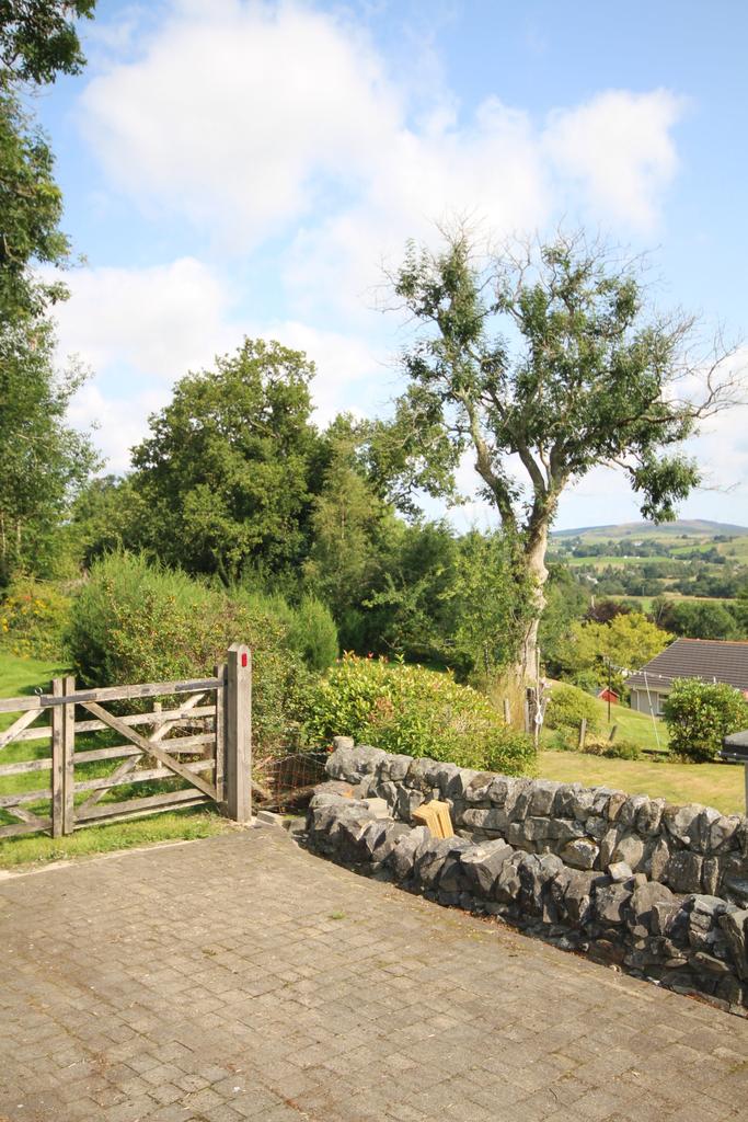 Oak House, Westport, New Galloway - Williamson and