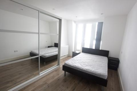Studio to rent - Luminaire Apartments, Kilburn High Road, Kilburn, London, NW6