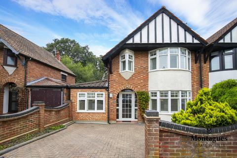 11 Laburnum Road, Coopersale, Epping, CM16 7RA